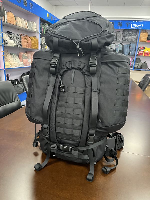 運動休閑+背（bèi）包（bāo）